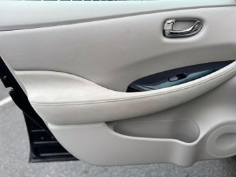 Nissan Leaf 24kWh Auto 5dr