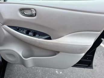 Nissan Leaf 24kWh Auto 5dr
