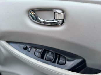 Nissan Leaf 24kWh Auto 5dr