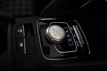 MG MG ZS 72.6kWh SE Long Range Auto 5dr