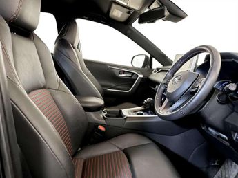 Toyota RAV4 2.5 VVT 18.1kWh Dynamic SUV 5dr Petrol Plug-in Hybrid CVT 4WD Eu