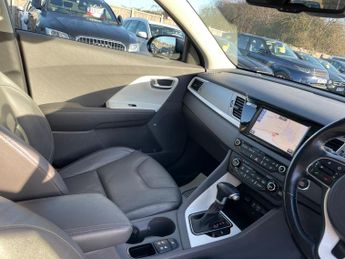 Kia Niro 1.6h GDi First Edition DCT Euro 6 (s/s) 5dr