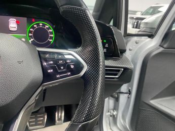 Volkswagen Golf 1.5 eTSI MHEV R-Line DSG Euro 6 (s/s) 5dr