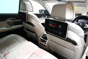 BMW 7 SERIES 3.0 740d M Sport Saloon 4dr Diesel Auto xDrive Euro 6 (s/s) (320