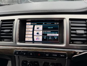 Jaguar XF 3.0d V6 R-Sport Auto Euro 5 (s/s) 4dr