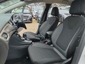 Vauxhall Astra 1.4i Turbo SRi CVT Euro 6 (s/s) 5dr