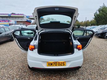 Vauxhall Astra 1.4i Turbo SRi CVT Euro 6 (s/s) 5dr