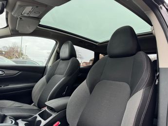 Nissan Qashqai 1.2 DIG-T N-Connecta XTRON Euro 6 (s/s) 5dr