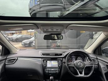 Nissan Qashqai 1.2 DIG-T N-Connecta XTRON Euro 6 (s/s) 5dr