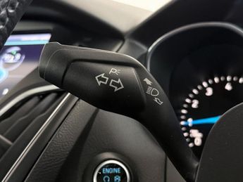 Ford Focus 1.6 Titanium Powershift Euro 6 5dr