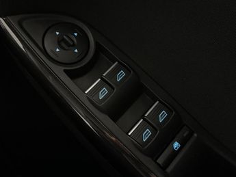 Ford Focus 1.6 Titanium Powershift Euro 6 5dr