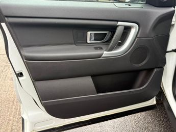 Land Rover Discovery Sport 2.0 TD4 HSE Auto 4WD Euro 6 (s/s) 5dr