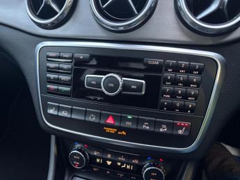 Mercedes-Benz GLA 2.0 GLA250 AMG Line SUV 5dr Petrol 7G-DCT 4MATIC Euro 6 (s/s) (2