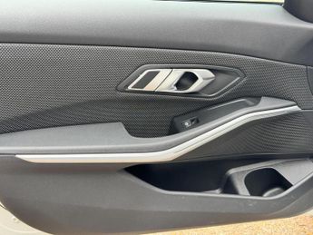 BMW 3 Series 2.0 320d SE Auto Euro 6 (s/s) 4dr