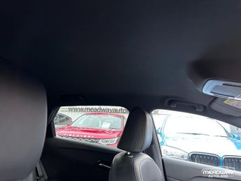 MG MG4 64kWh Trophy Long Range Auto 5dr