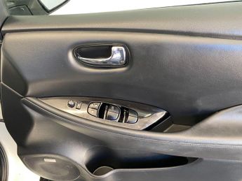 Nissan Leaf 30kWh Tekna Auto 5dr