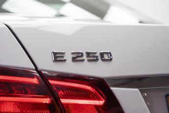 Mercedes-Benz E Class 2.1 E250 CDI AMG Night Edition G-Tronic+ Euro 5 (s/s) 4dr