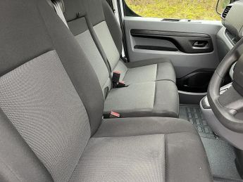 Citroen e-Dispatch e 1000 75kWh Enterprise Pro M Auto MWB 6dr (7.4kW Charger)