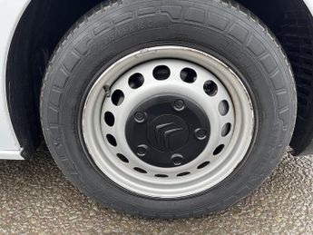 Citroen e-Dispatch e 1000 75kWh Enterprise Pro M Auto MWB 6dr (7.4kW Charger)