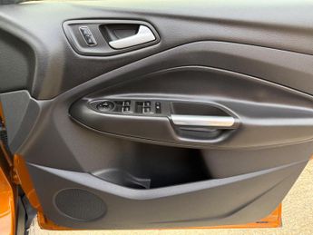 Ford Kuga 2.0 TDCi Zetec Powershift AWD Euro 6 (s/s) 5dr