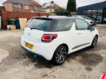 DS AUTOMOBILES DS 3 1.2 PureTech Connected Chic EAT6 Euro 6 (s/s) 3dr