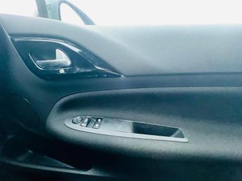 DS AUTOMOBILES DS 3 1.2 PureTech Connected Chic EAT6 Euro 6 (s/s) 3dr