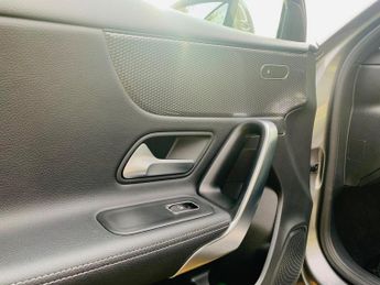 Mercedes-Benz A Class 1.5 A180d Sport (Executive) 7G-DCT Euro 6 (s/s) 5dr