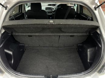 Toyota Yaris 1.5 VVT-h Icon Plus CVT Euro 5 5dr