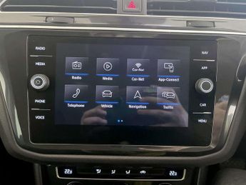 Volkswagen Tiguan 1.4 TSI SE Navigation DSG 4Motion Euro 6 (s/s) 5dr