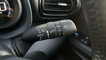 Toyota Yaris 1.5 VVT-h Design E-CVT Euro 6 (s/s) 5dr