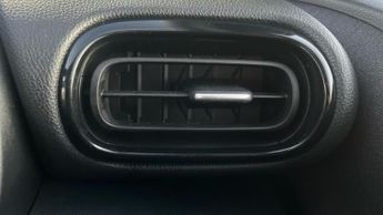 Toyota Yaris 1.5 VVT-h Design E-CVT Euro 6 (s/s) 5dr