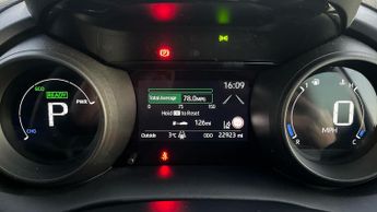 Toyota Yaris 1.5 VVT-h Design E-CVT Euro 6 (s/s) 5dr