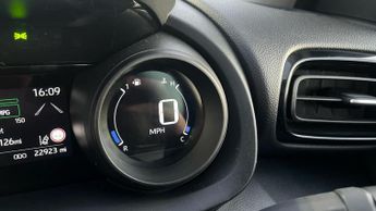 Toyota Yaris 1.5 VVT-h Design E-CVT Euro 6 (s/s) 5dr