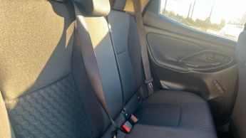 Toyota Yaris 1.5 VVT-h Icon E-CVT Euro 6 (s/s) 5dr
