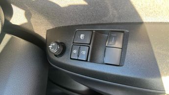 Toyota Yaris 1.5 VVT-h Icon E-CVT Euro 6 (s/s) 5dr