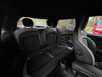 MINI Hatch 2.0 John Cooper Works Steptronic Euro 6 (s/s) 3dr