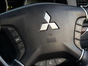 Mitsubishi Shogun 3.2 DI-DC SG4 Black Auto 4WD Euro 5 5dr LWB