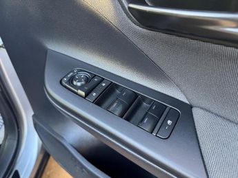 Toyota C-HR 2.0 VVT 13.6kWh Design CVT Euro 6 (s/s) 5dr