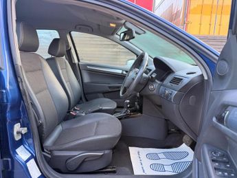 Vauxhall Astra 1.8i 16v Design 5dr