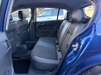 Vauxhall Astra 1.8i 16v Design 5dr