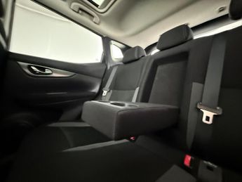 Nissan Qashqai 1.2 DIG-T N-Connecta XTRON Euro 6 (s/s) 5dr