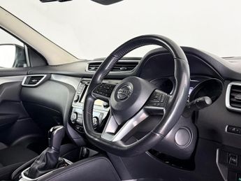 Nissan Qashqai 1.2 DIG-T N-Connecta XTRON Euro 6 (s/s) 5dr