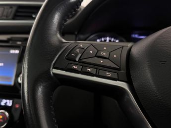 Nissan Qashqai 1.2 DIG-T N-Connecta XTRON Euro 6 (s/s) 5dr