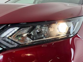 Nissan Qashqai 1.2 DIG-T N-Connecta XTRON Euro 6 (s/s) 5dr