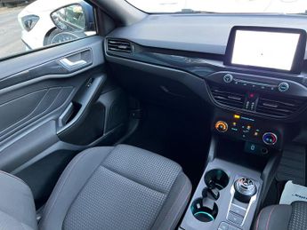 Ford Focus 1.0T EcoBoost ST-Line Auto Euro 6 (s/s) 5dr