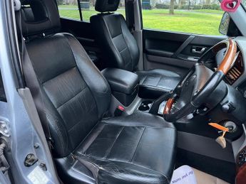 Mitsubishi Shogun 3.2 DI-D Elegance 5dr