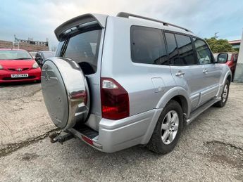 Mitsubishi Shogun 3.2 DI-D Elegance 5dr