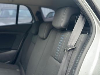 Renault Megane 1.5 dCi Expression Sport Tourer Euro 5 5dr