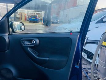 Vauxhall Corsa 1.4i 16v Design 5dr (a/c)