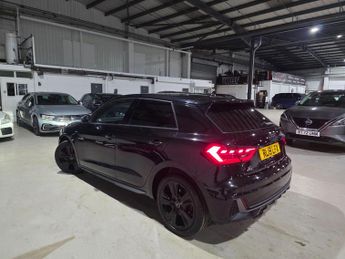 Audi A1 2.0 TFSI 40 S line Competition Sportback S Tronic Euro 6 (s/s) 5